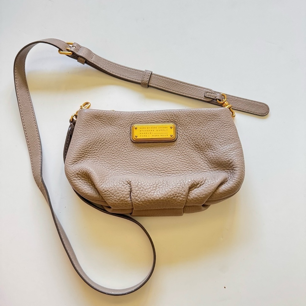 Marc by Marc Jacobs Taupe Classic Q Percy Leather Crossbody Bag - Picture 2 of 12